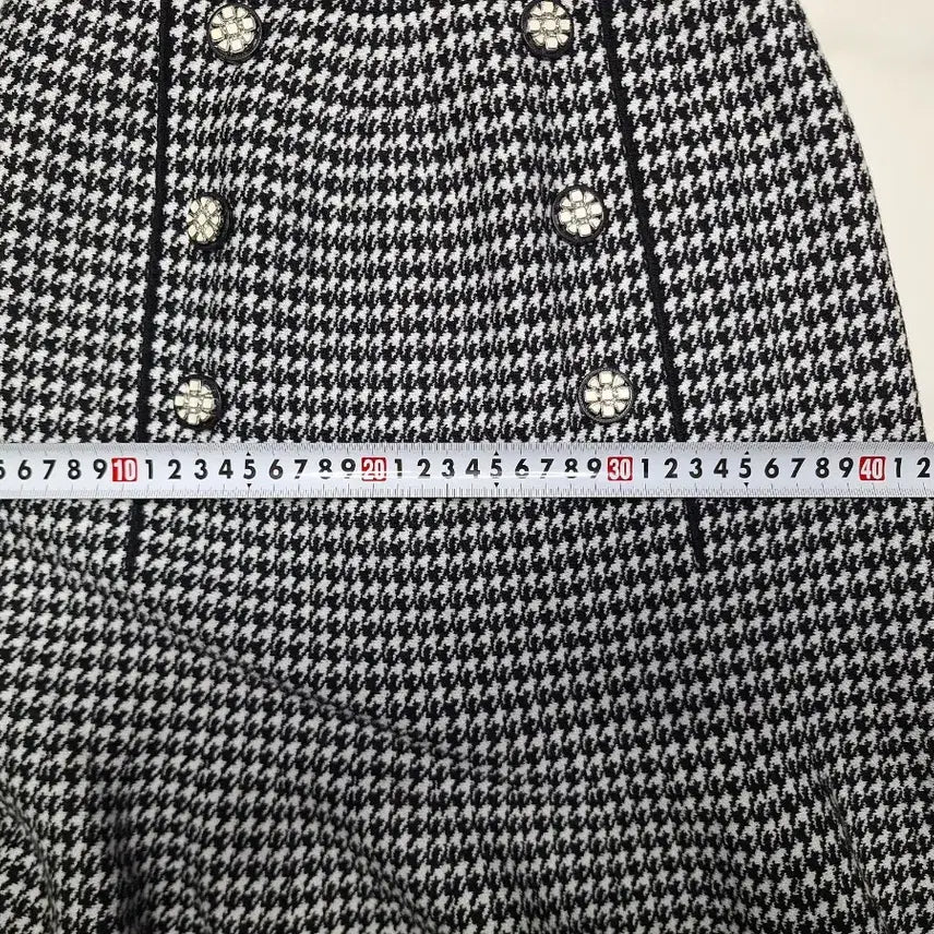 [BUNJANG] SATIN Check Button Detail Skirt / 사틴SATIN 체크버튼장식 밴딩치마