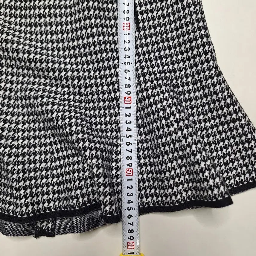 [BUNJANG] SATIN Check Button Detail Skirt / 사틴SATIN 체크버튼장식 밴딩치마