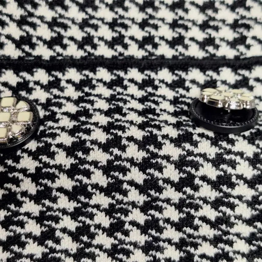 [BUNJANG] SATIN Check Button Detail Skirt / 사틴SATIN 체크버튼장식 밴딩치마