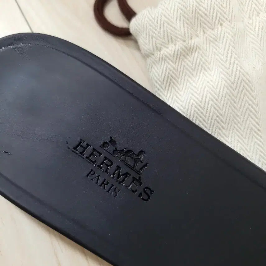 [BUNJANG] Hermès Rivage Rubber Slippers - Black / 에르메스 슬리퍼 리바쥬 39사이즈(보통 250) 블랙
