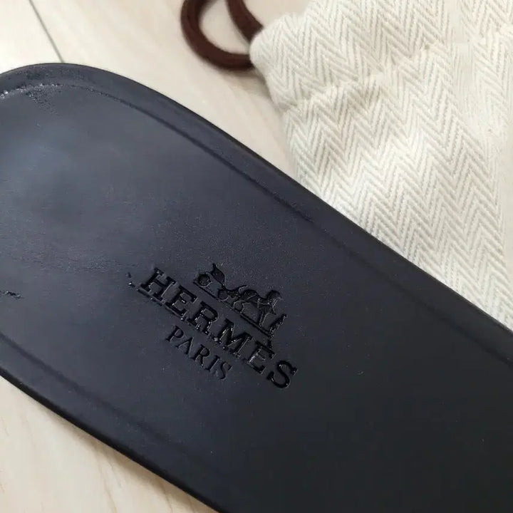 [BUNJANG] Hermès Rivage Rubber Slippers - Black / 에르메스 슬리퍼 리바쥬 39사이즈(보통 250) 블랙