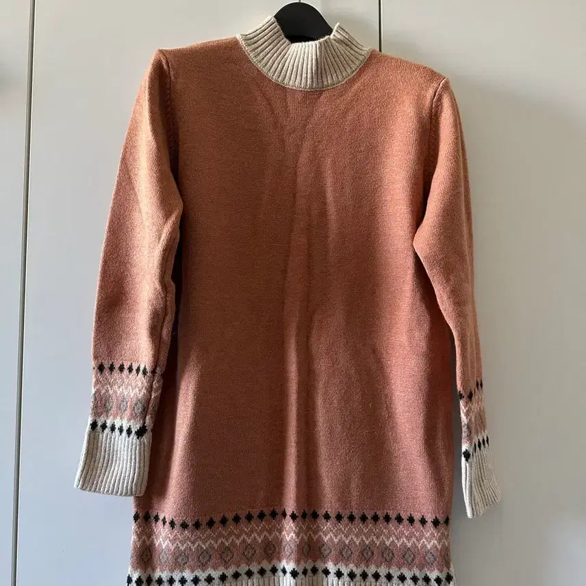 [BUNJANG] Pink Patterned Knit Sweater (Size 95) / 패턴 핑크 니트 스웨터 95