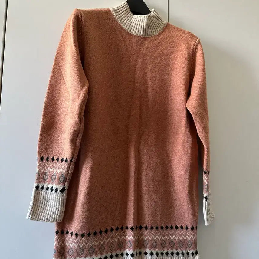 [BUNJANG] Pink Patterned Knit Sweater (Size 95) / 패턴 핑크 니트 스웨터 95