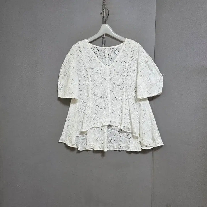 [BUNJANG] V-Neck Cotton Blouse (Size F) / 브이넥 면수넘이쁜 블라우스 F   n3123