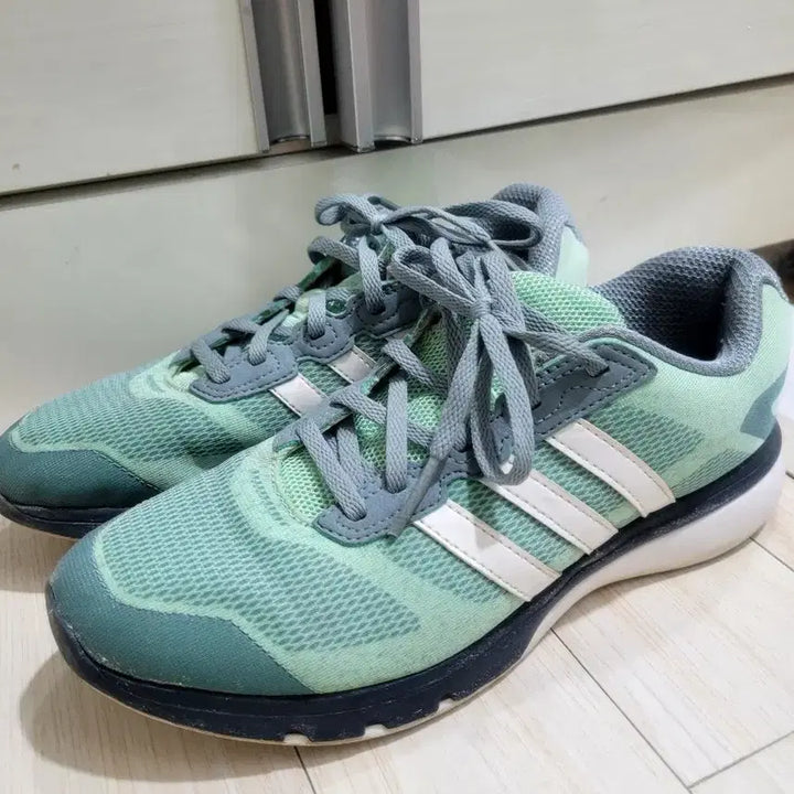 [BUNJANG] Adidas Sneakers US7 240mm / 아디다스 운동화 us7 240-245