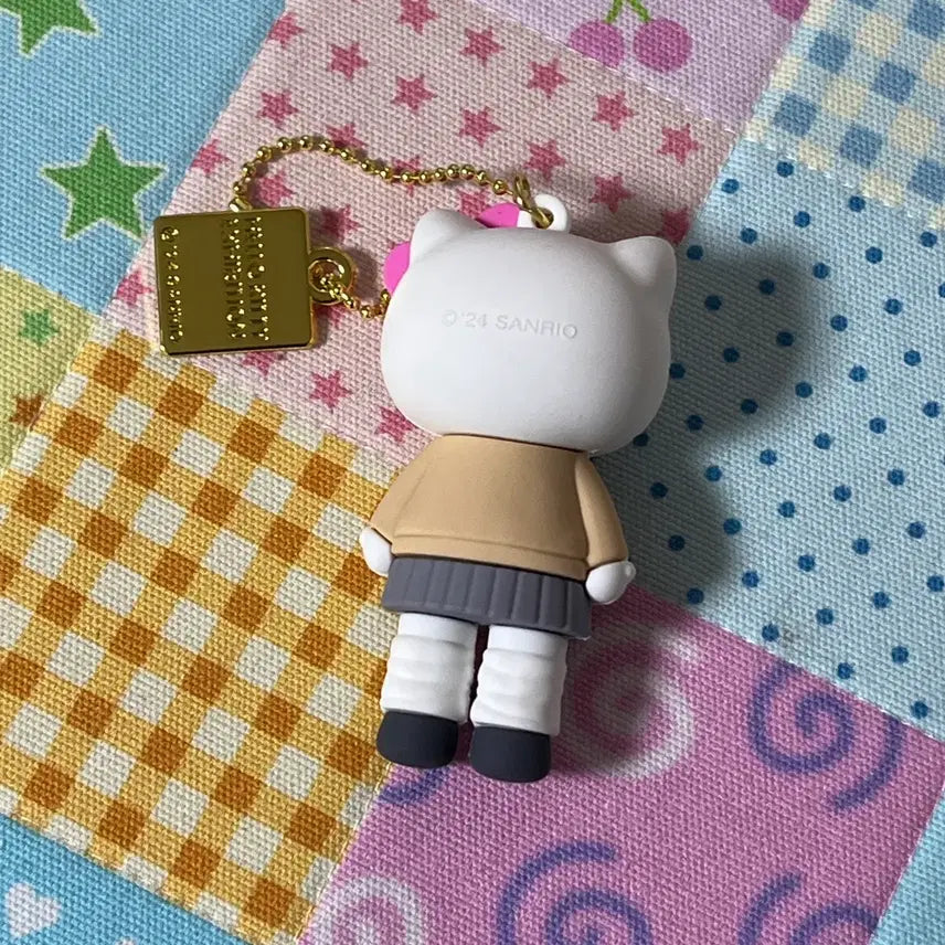 [BUNJANG] Kitty 50th Anniversary Uniform Keyring / 50주년 키티 전시회 키링 교복 키티