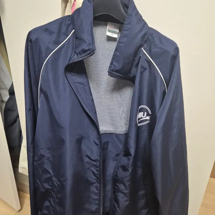 [BUNJANG] MIU404 Windbreaker Jacket / MIU404 바람막이 자켓