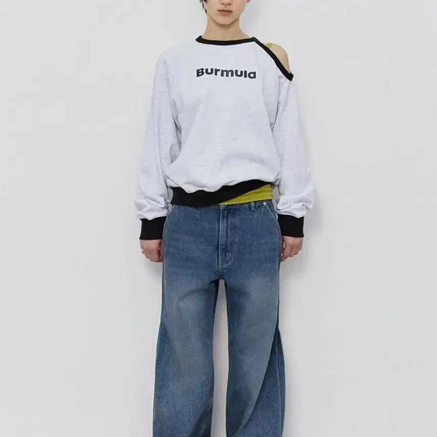[BUNJANG] Bermula One Shoulder Sweatshirt / 버뮬라 원숄더 스웻셔츠(맨투맨)