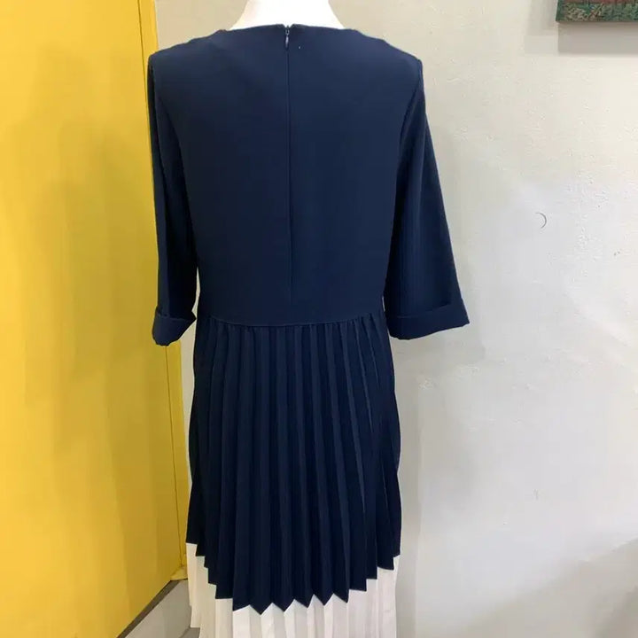 [BUNJANG] Navy Pleated Color Block Long Dress / 네이비 플리츠 배색 롱 원피스