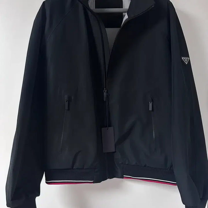 [BUNJANG] Prada Bomber Jacket Triangle Logo Windbreaker Jacket / 프라다 봄버 자켓 삼각로고 바람막이 자켓 50