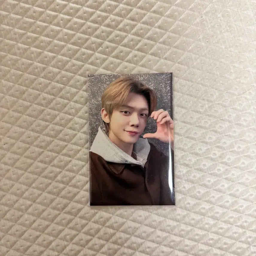 [BUNJANG] MOAZONE Yeonjun Photocard / 모아존 연준 포카