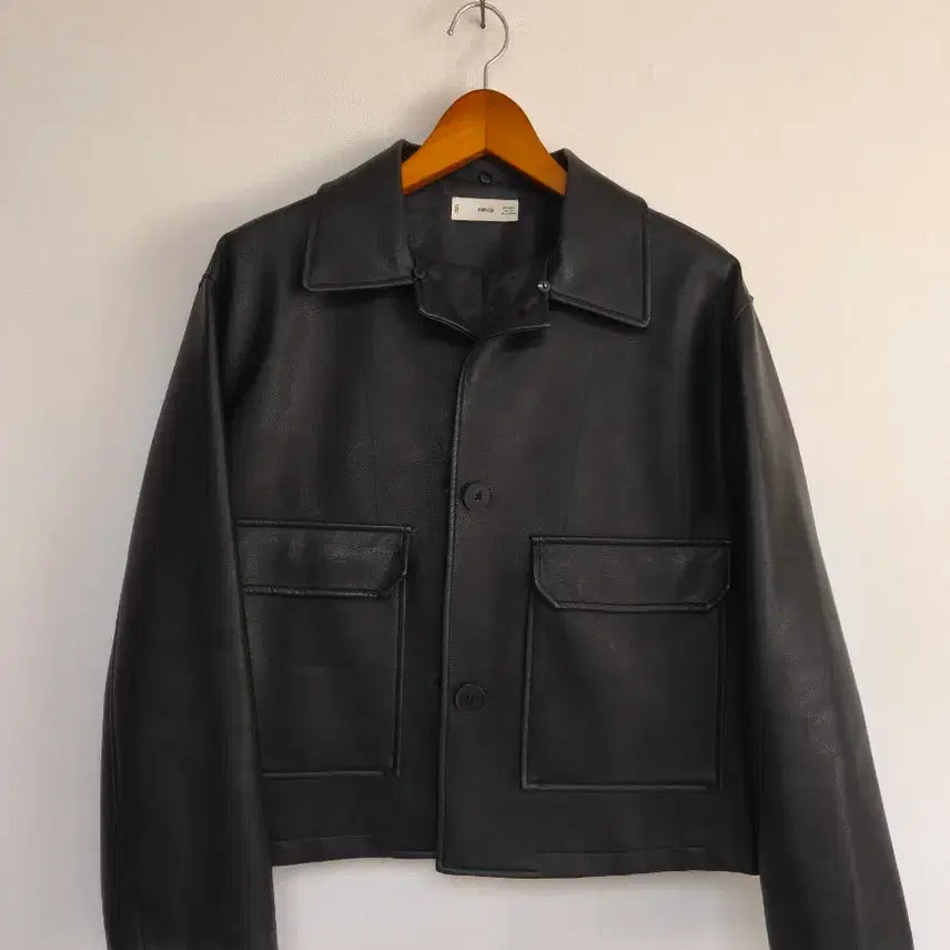[SOLD OUT] MNG 블랙 인조 가죽 숏 자켓