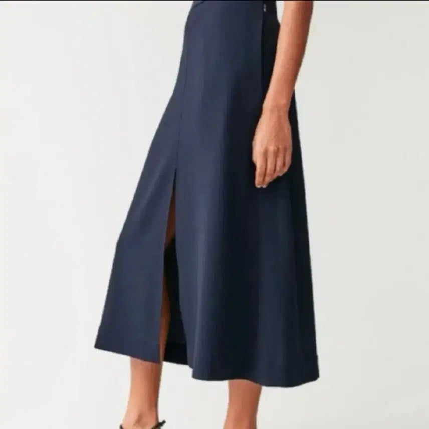 [BUNJANG] COS A-Line Slit Midi Skirt / Cos A라인 슬릿 스커트 EUR 32사이즈