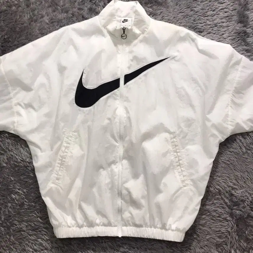 [BUNJANG] Nike Big Swoosh Essential Woven Jacket / [여성 S+, A급] 나이키(NIKE) 빅스우시 에센셜 우븐 자켓#100