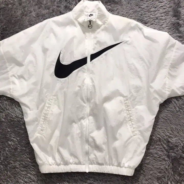 [BUNJANG] Nike Big Swoosh Essential Woven Jacket / [여성 S+, A급] 나이키(NIKE) 빅스우시 에센셜 우븐 자켓#100