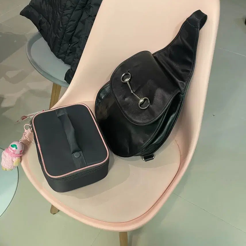 [BUNJANG] Gucci Horsebit Sling Bag Calfskin Silver Hardware / 정품) CUCCI 구찌 홀스빗 슬링백 카프스킨 은장