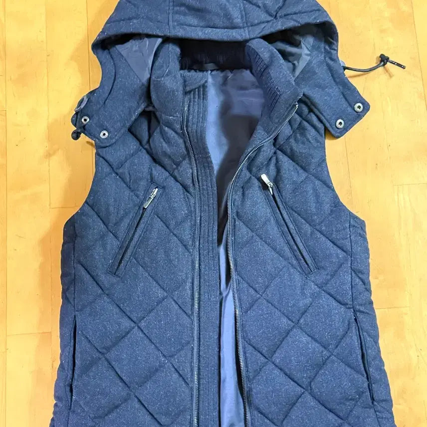 [BUNJANG] Navy Quilted Hooded Vest M Size / (급처분) 네이비 퀼팅 후드 조끼 M사이즈