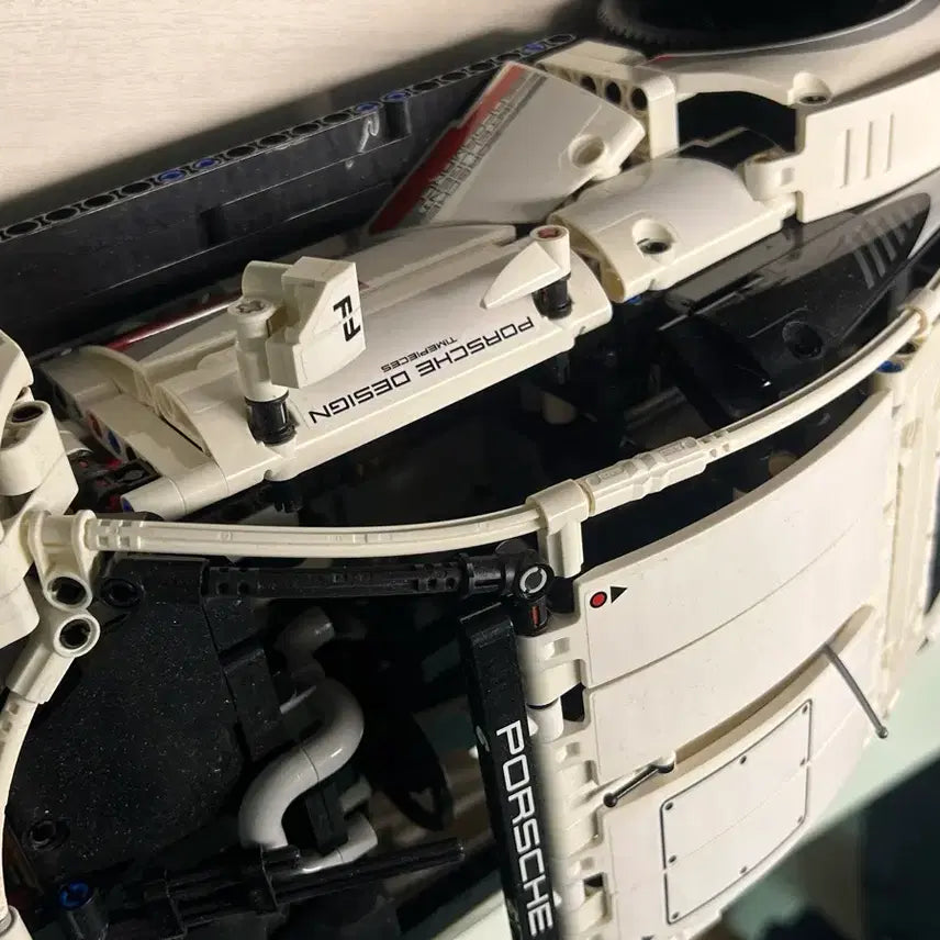 [BUNJANG] Lego Technic Porsche 911 RSR Model Kit / 레고 테크닉 포르쉐 911 RSR