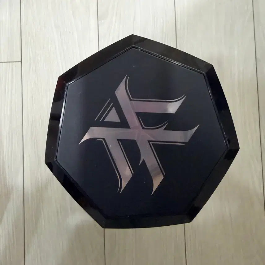 [BUNJANG] MONSTA X Monbebe Lightstick Ver. 1 / 몬스타엑스 응원봉 몬둥이 ver 1