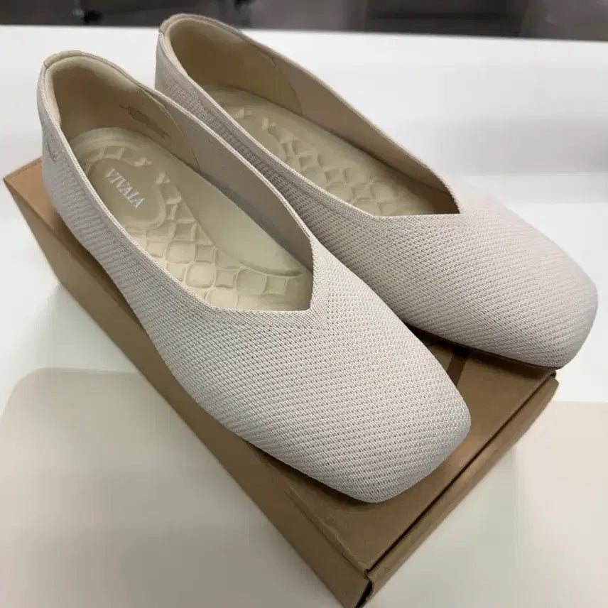 [BUNJANG] VIVAIA Margot 3.0 Flat Shoes / VIVAIA 비바이아 플랫슈즈 margot3.0