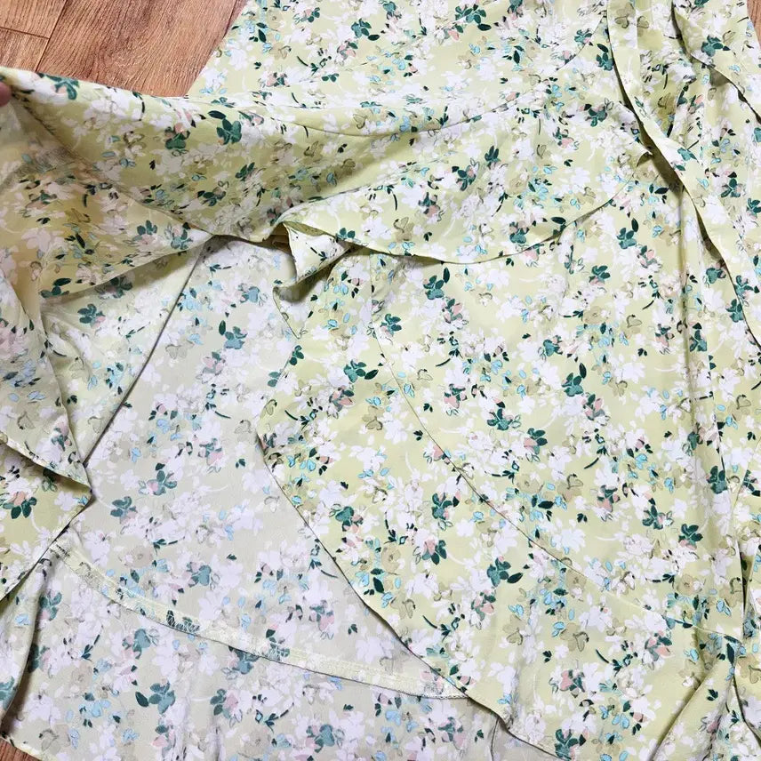 [BUNJANG] GLOW AND NYMPH Floral Wrap Dress / 글로우앤님프(GLOW AND NYMPH) 플로럴 랩원피스 55-66