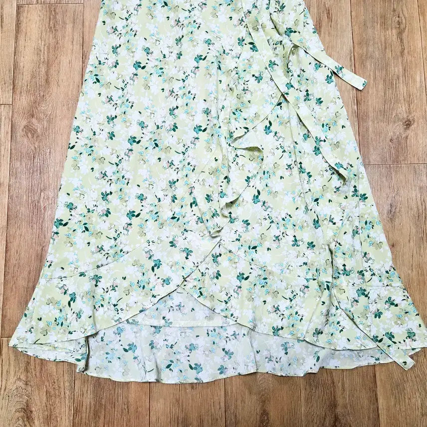 [BUNJANG] GLOW AND NYMPH Floral Wrap Dress / 글로우앤님프(GLOW AND NYMPH) 플로럴 랩원피스 55-66