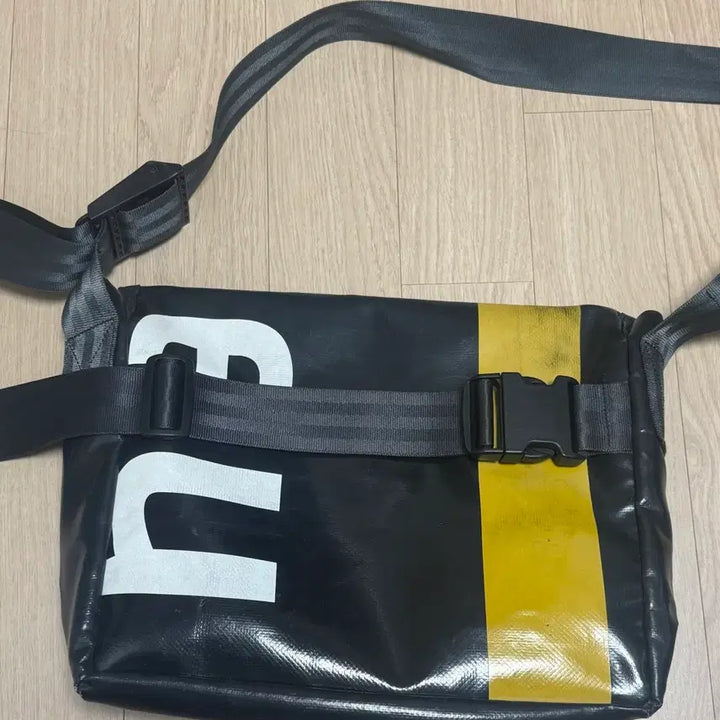 [BUNJANG] Freitag Dexter Messenger Bag / 프라이탁 덱스터