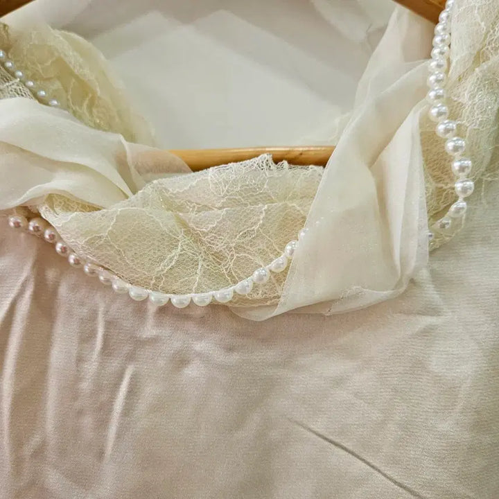 [BUNJANG] Tokyo Blouse Pearl Lace Puff Blouse / 진주카라 레이스 퍼프 블라우스