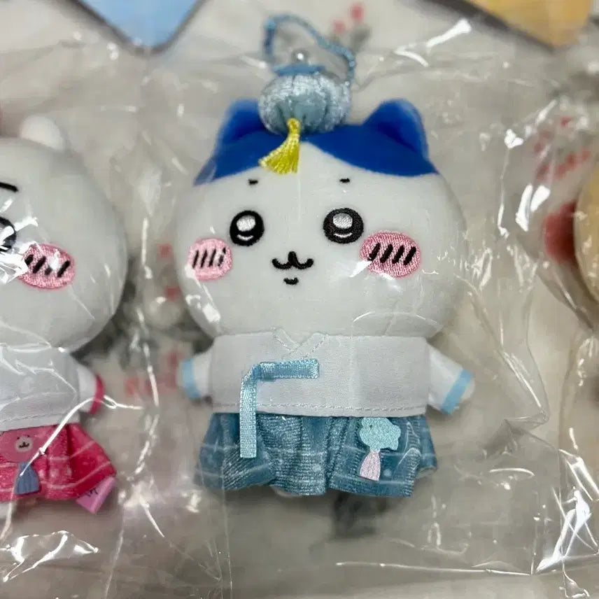 [BUNJANG] [일괄] 치이카와 한복 시리즈 인형 키링 3종 세트 한국 한정 / [일괄] 치이카와 한복 인형 키링 3종 세트 한국 한정판 하치와레 우사기