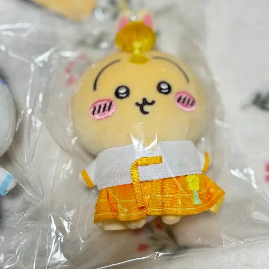 [BUNJANG] [일괄] 치이카와 한복 시리즈 인형 키링 3종 세트 한국 한정 / [일괄] 치이카와 한복 인형 키링 3종 세트 한국 한정판 하치와레 우사기