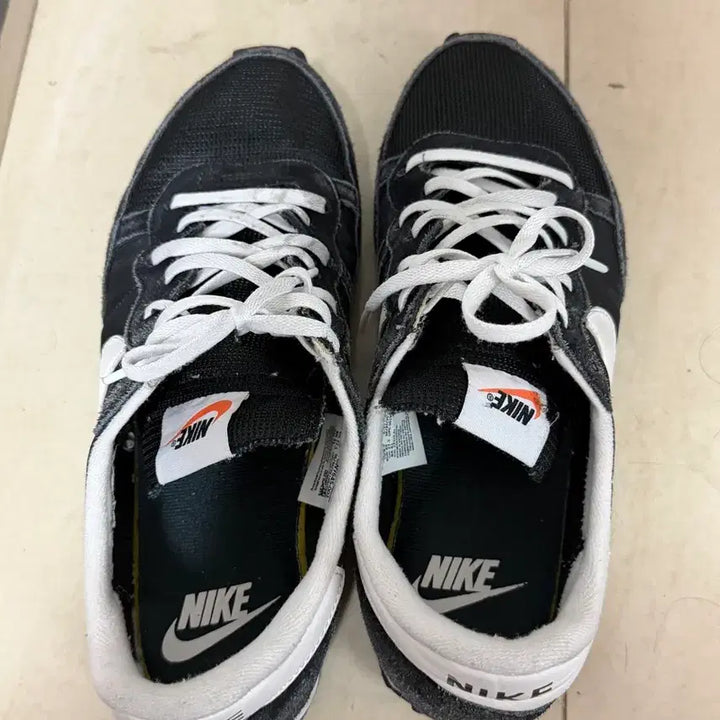 [BUNJANG] Nike Challenger OG Black White Sneakers / 나이키 챌린저 OG 블랙 화이트