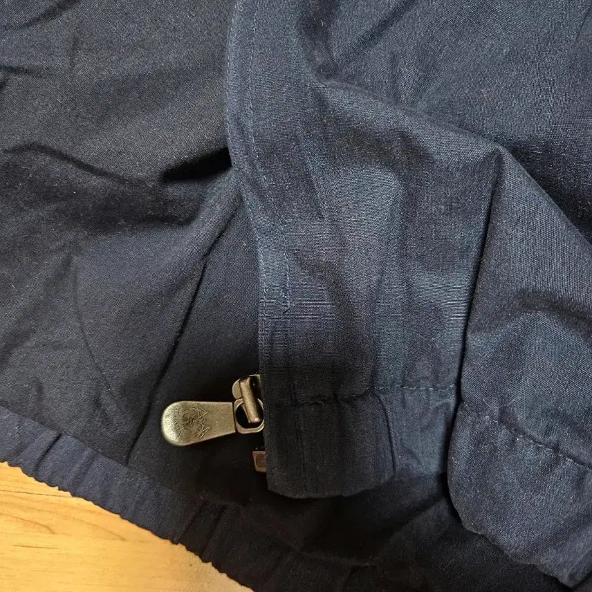 [BUNJANG] DKNY Hooded Windbreaker Jacket / dkny 바람막이 후드 자켓