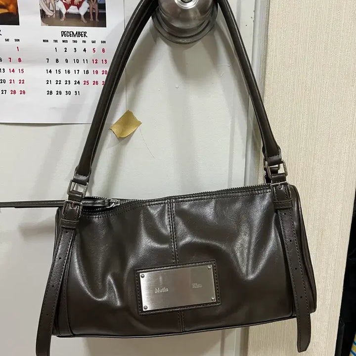 [BUNJANG] Matinkim Strap Shoulder Bag Brown / 마뗑킴 스트랩 숄더백 브라운