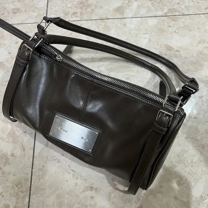 [BUNJANG] Matinkim Strap Shoulder Bag Brown / 마뗑킴 스트랩 숄더백 브라운