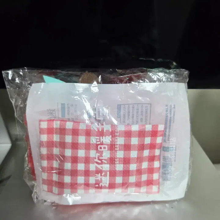 [BUNJANG] Hello Kitty Red Apple Doll Hot Pack Pouch / 헬로키티 빨간 사과 인형 핫팩 파우치 새상품