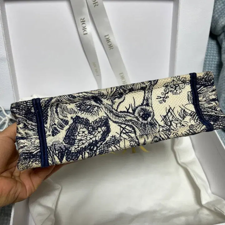 [BUNJANG] Dior Book Tote Bag / 디올북토트백