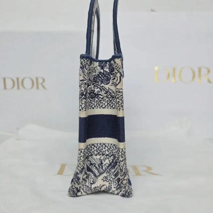 [BUNJANG] Dior Book Tote Bag / 디올북토트백