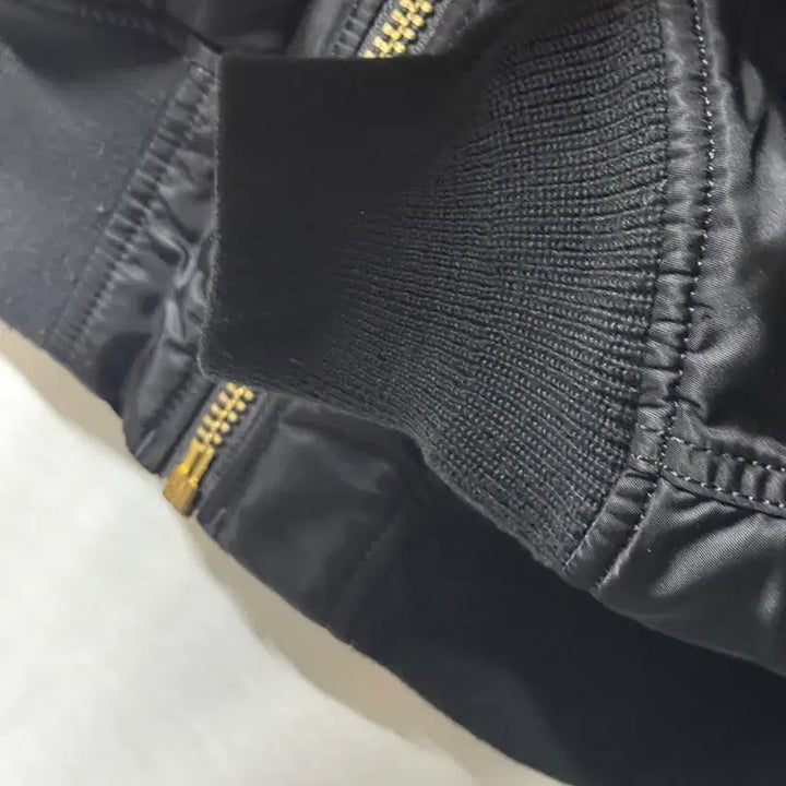 [BUNJANG] Alpha Industries M-1 Bomber Jacket / 알파인더스트리 블랙 m-1 S