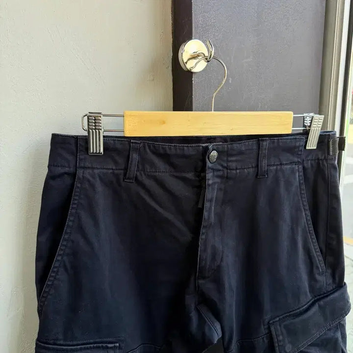 [BUNJANG] CP Company Lens Detail Cargo Pants / 30/ CP컴퍼니 렌즈 와펜 카고팬츠