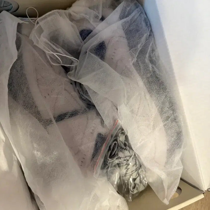 [BUNJANG] Low Classic Sneakers / 로우클래식 운동화