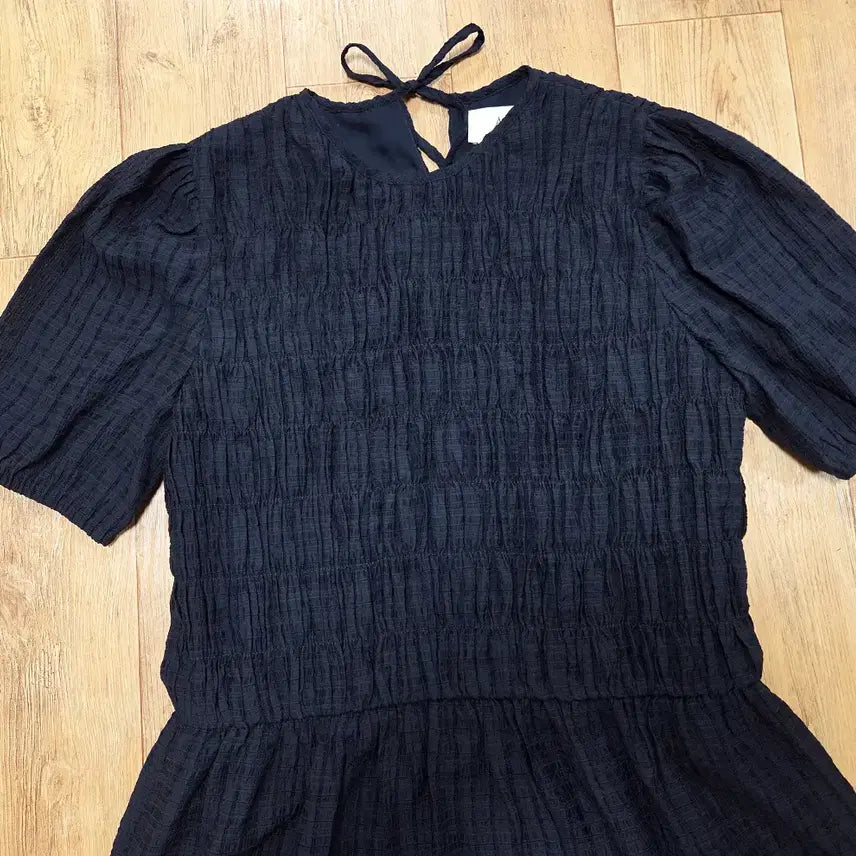 [BUNJANG] Atelier Nain Smocking Puff Dress / 아틀리에 나인(Atelier Nain) 스모킹 퍼프 원피스 새상품