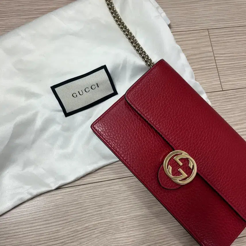 [BUNJANG] Gucci Interlocking Red Chain Crossbody Bag / 구찌 인터로킹 레드 체인 크로스백
