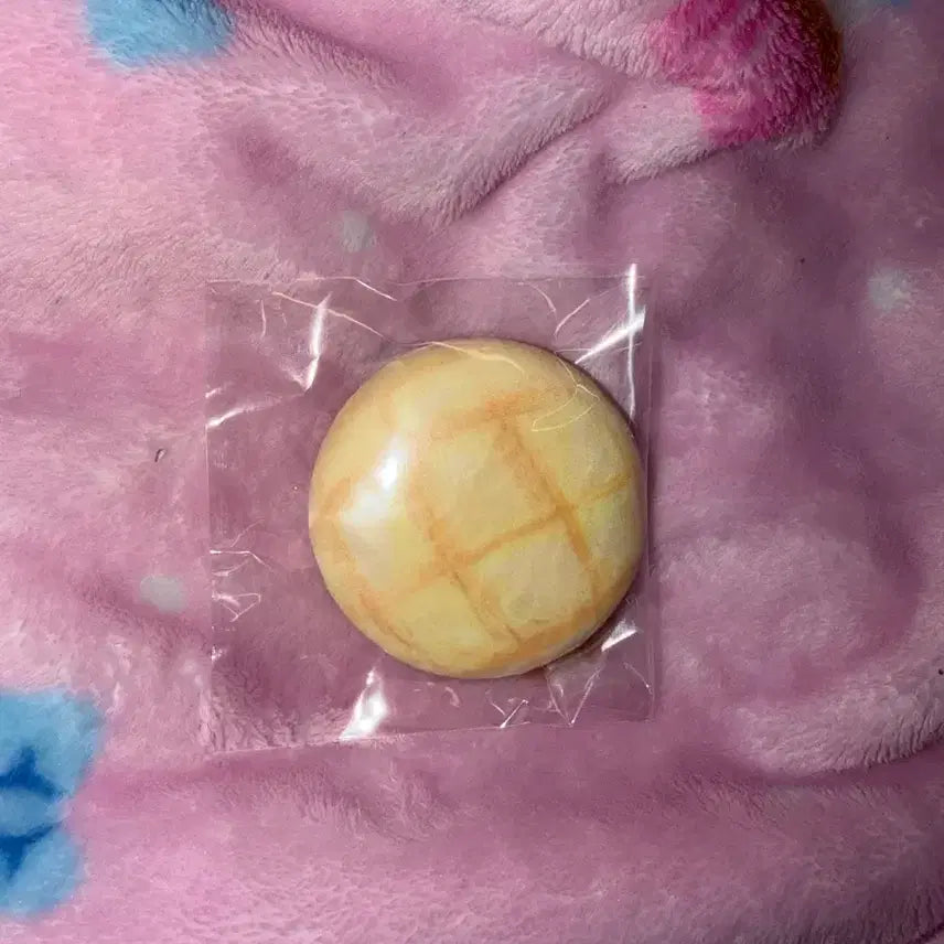 [BUNJANG] Jjangbabu Ttibunim Melon Bread Plush Badge Pin Badge Button / 짱바부띠부님 524님 메론빵 말랑뱃지 핀뱃지 쿠션뱃지 노랑 말랑빵버튼