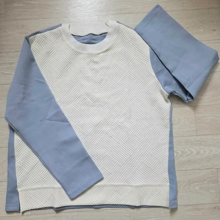 [BUNJANG] T-shirt / 면티셔츠 새거 77까지