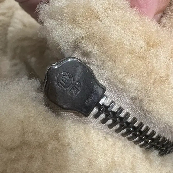 [BUNJANG] EMMETI Mouton Wool Vest / EMMETI 리얼 무톤 양털 베스트 50사이즈