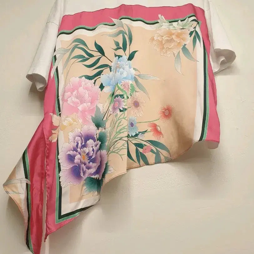 [BUNJANG] Sandro Silk-Feel T-shirt / 66~77반)산드로 실크 느낌 티셔츠