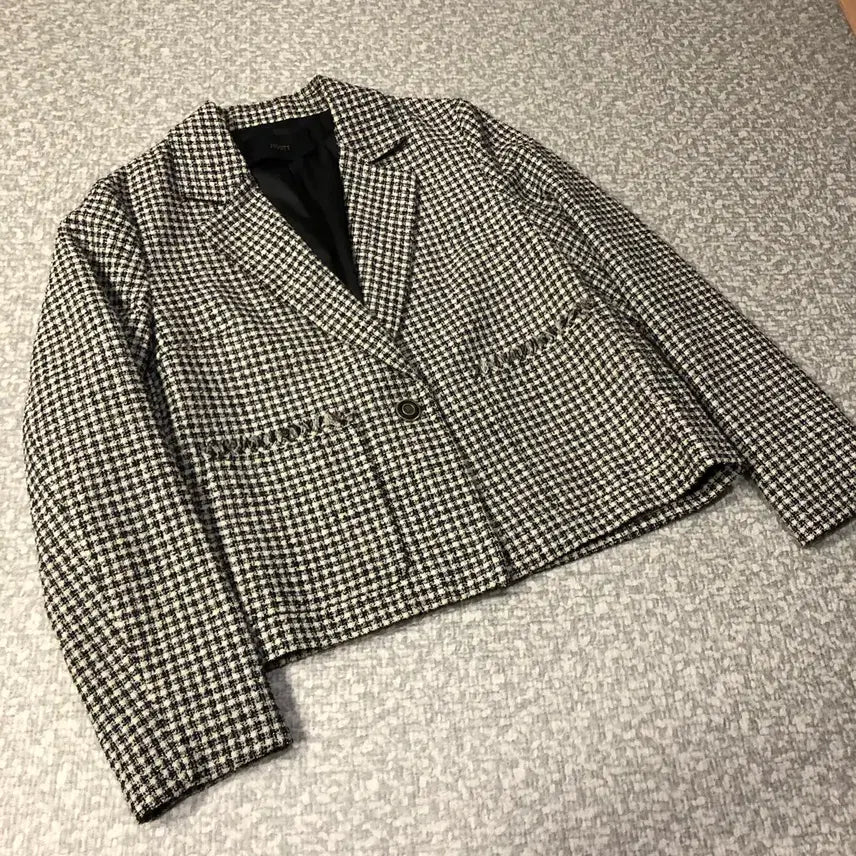 [BUNJANG] ZIGOT Glitter Tweed Jacket / 지고트 글리터 펄 트위드 자켓 출근룩 하객룩 결혼식 올드머니룩