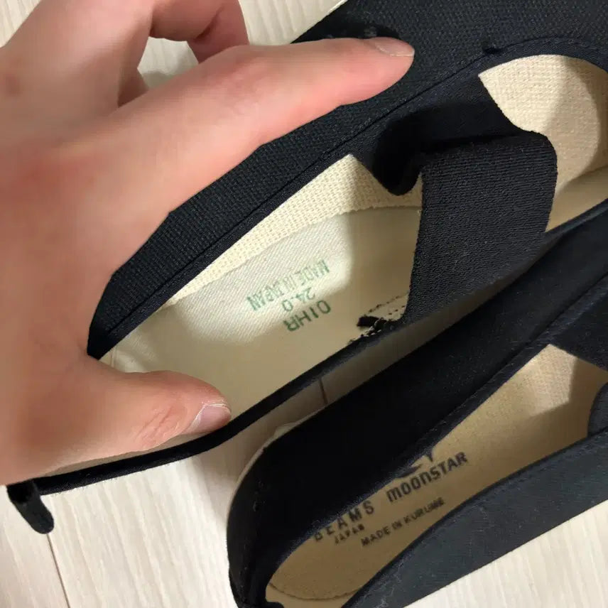 [SOLD OUT] 문스타 x 빔즈 콜라보 메리제인 스니커즈 (240mm)