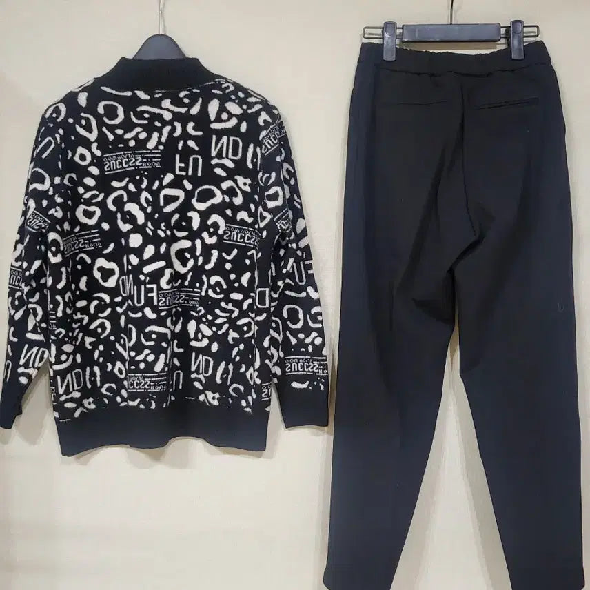 [BUNJANG] Unbranded Knit Top and Fleece-lined Slacks Bundle / 밴딩기모 슬랙스 로고니트 일괄