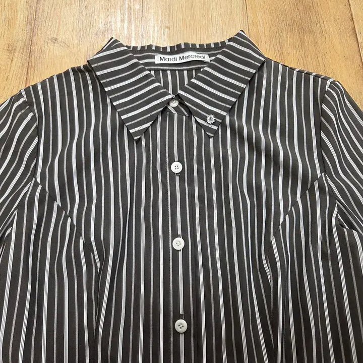 [BUNJANG] Mardi Mercredi Stripe Slim Shirt / 마르디메크르디(Mardi Mercredi) 스트라이프 슬림셔츠 55